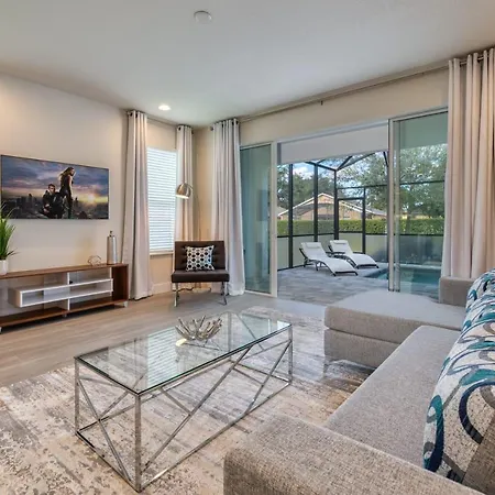 Comfortable Townhome With Private Pool Near Disney